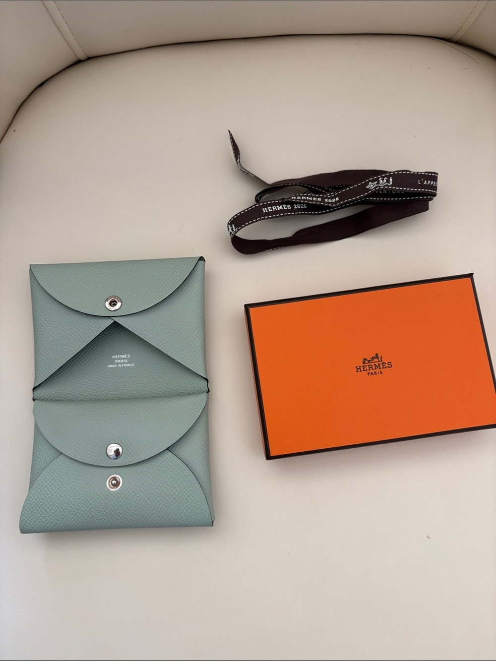 Hermes Calvi duo vert D’eau Mint Green Epsom Leather Tri-Fold Card & Key Pouch